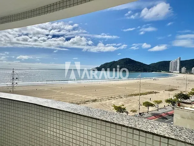 Apartamento 3 quartos e 4 banheiros, à venda, no bairro Frente Mar em Balneário Camboriú