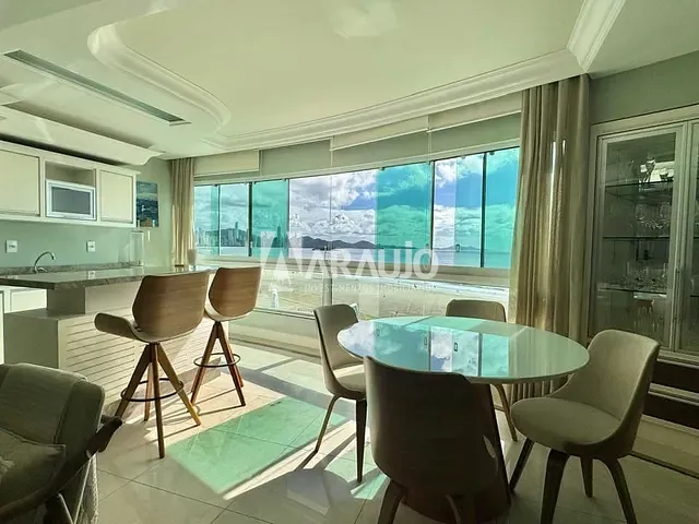 Apartamento 3 quartos e 4 banheiros, à venda, no bairro Frente Mar em Balneário Camboriú