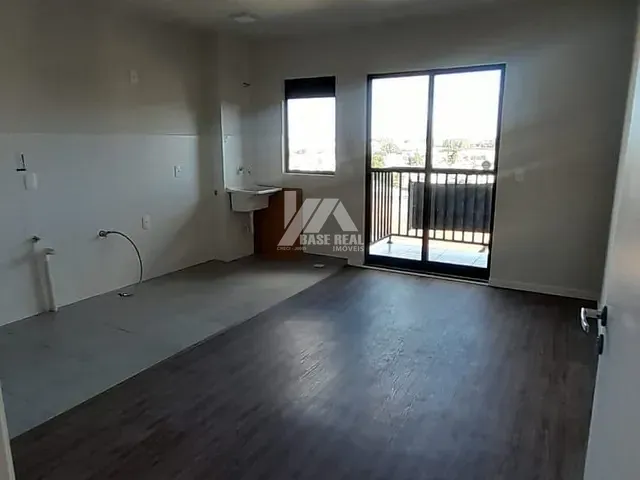 Apartamento 2 quartos e 1 banheiro, para alugar, no bairro Batel em Guarapuava