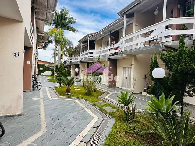 Apartamento 2 quartos e 1 banheiro, à venda, no bairro Capricónio em Caraguatatuba