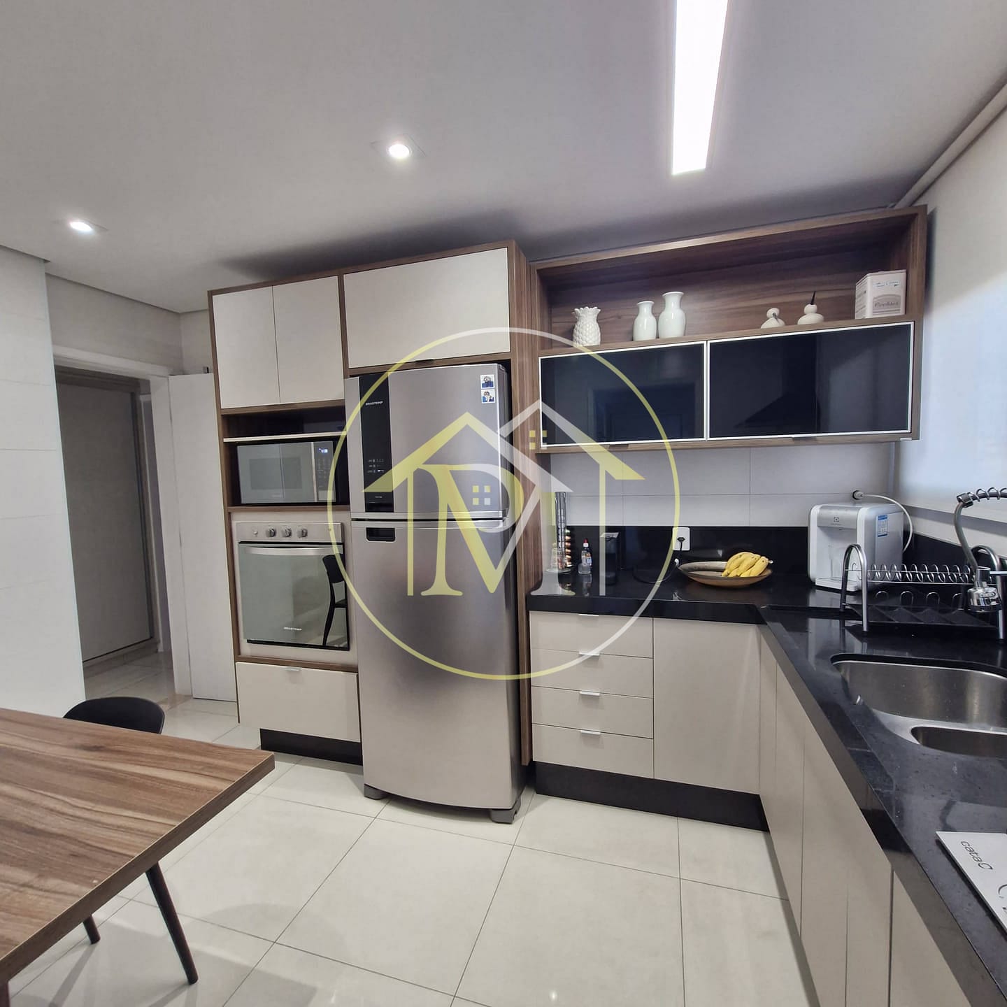 Apartamento à venda com 3 quartos, 135m² - Foto 8