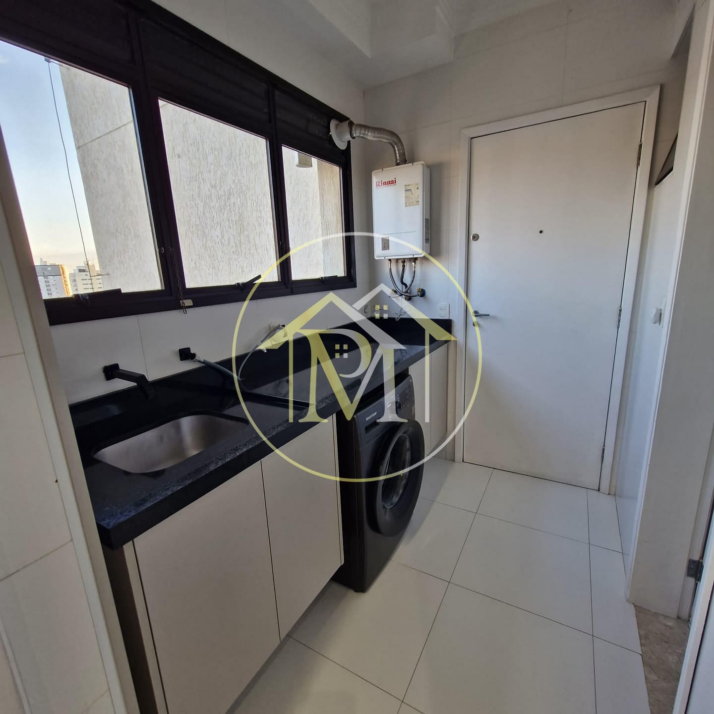 Apartamento à venda com 3 quartos, 135m² - Foto 11