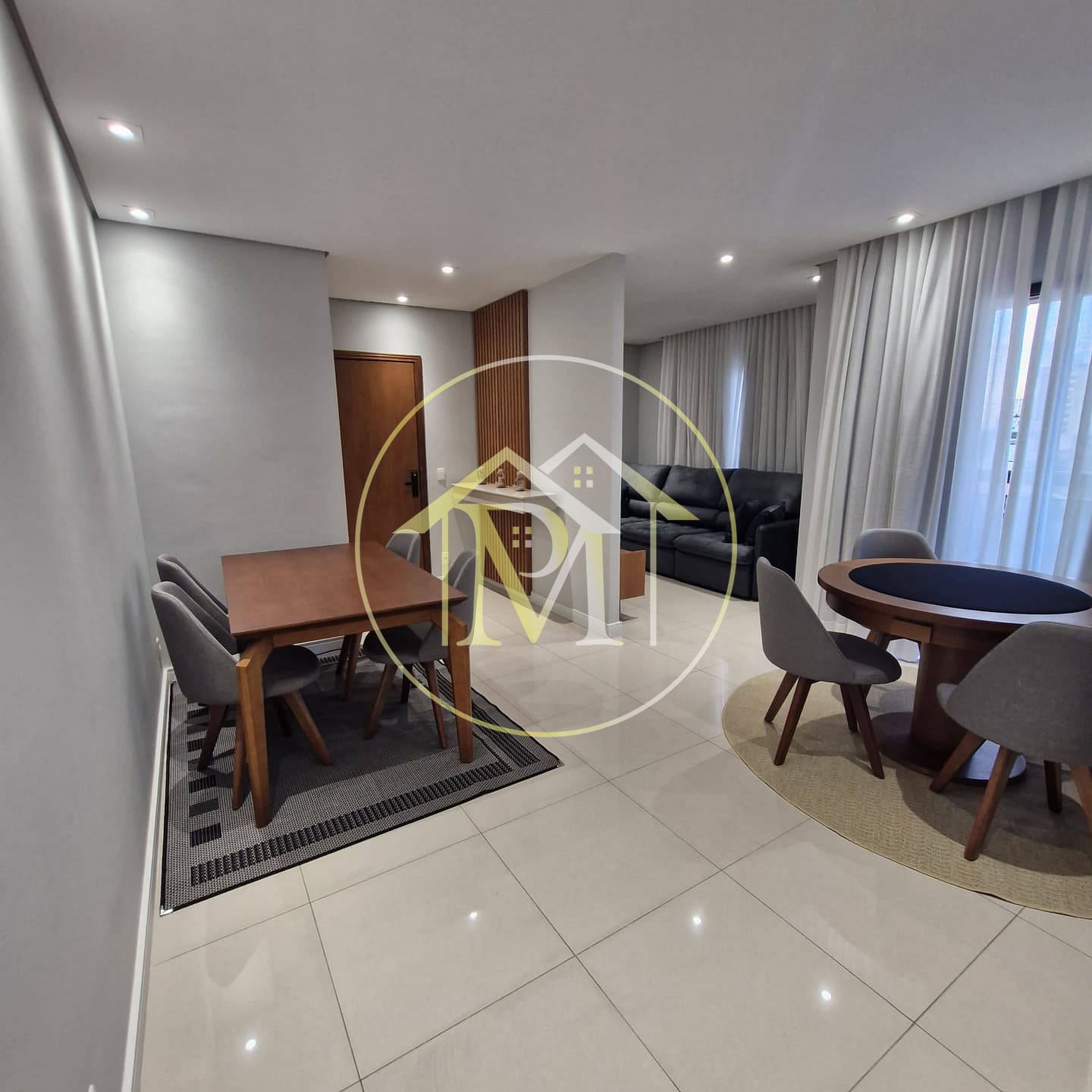 Apartamento à venda com 3 quartos, 135m² - Foto 1