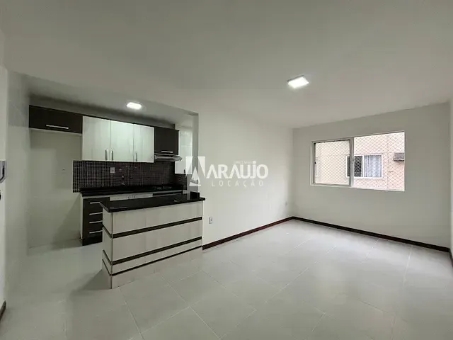 Apartamento 2 quartos e 1 banheiro, para alugar, no bairro Cordeiros em Itajaí