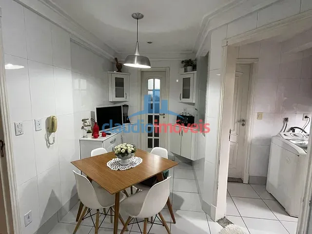 Apartamento com 150m² 3 quartos e 4 banheiros, à venda ou para alugar, no bairro Centro em Barra Mansa