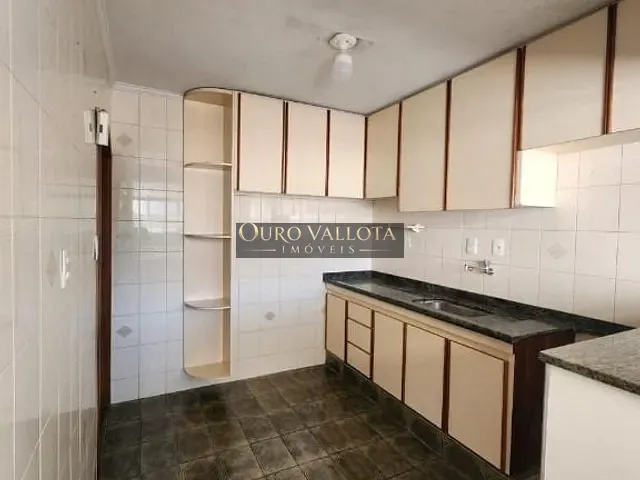 Apartamento 2 quartos e 1 banheiro, à venda, no bairro Água Rasa em São Paulo