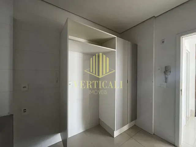 Apartamento com 182m² 4 quartos e 6 banheiros, para alugar, no bairro Jardim das Américas em Cuiabá