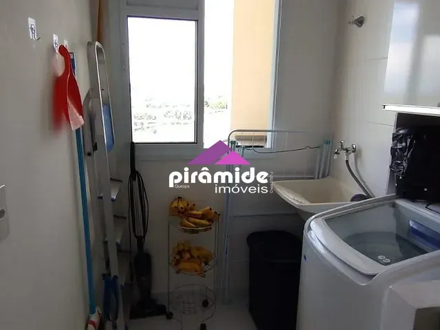 Apartamento 2 quartos e 1 banheiro, à venda, no bairro Parque Santo Antônio em Jacareí