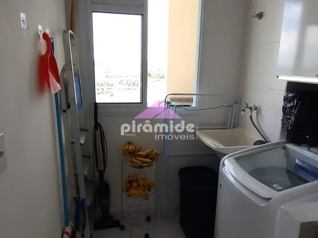 Apartamento 2 quartos e 1 banheiro, à venda, no bairro Parque Santo Antônio em Jacareí