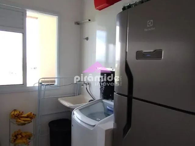 Apartamento 2 quartos e 1 banheiro, à venda, no bairro Parque Santo Antônio em Jacareí