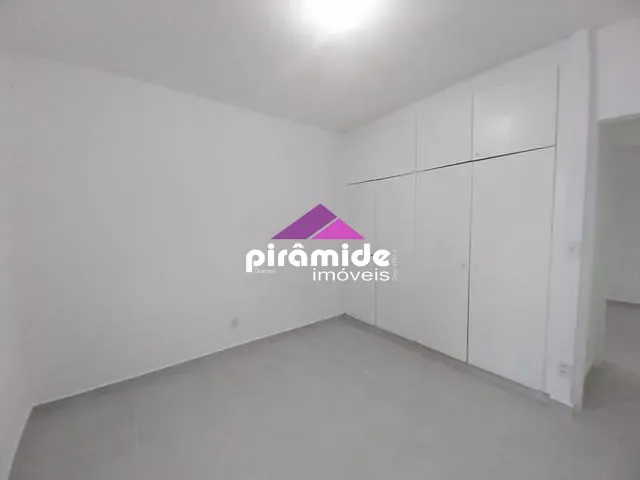 Apartamento 2 quartos e 1 banheiro, para alugar, no bairro Vila Betânia em São José dos Campos