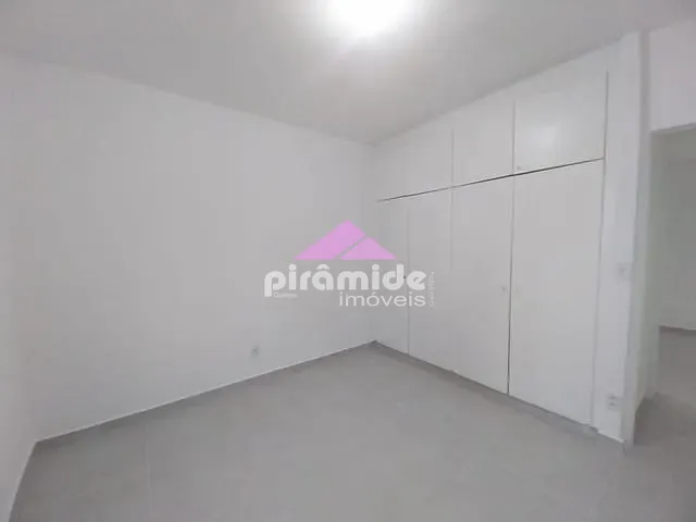 Apartamento 2 quartos e 1 banheiro, para alugar, no bairro Vila Betânia em São José dos Campos