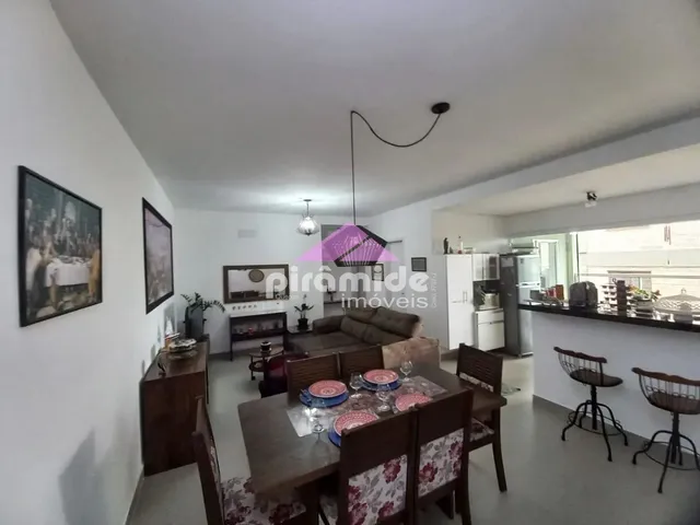 Apartamento com 120m² 2 quartos e 3 banheiros, à venda, no bairro Centro em Ubatuba