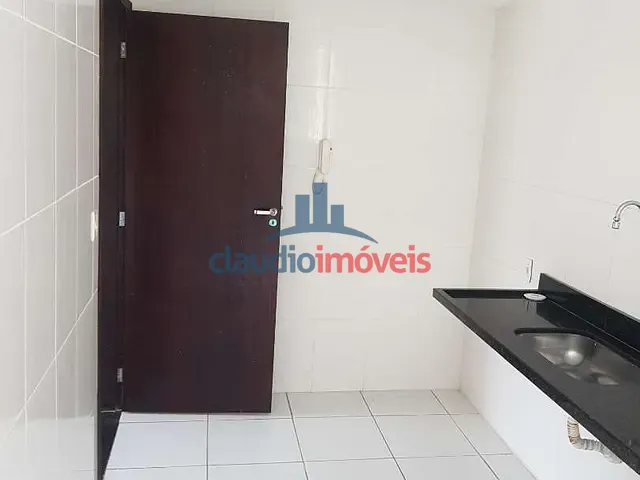 Apartamento 2 quartos e 1 banheiro, para alugar, no bairro Santa Rosa em Barra Mansa