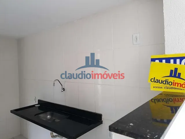 Apartamento 2 quartos e 1 banheiro, para alugar, no bairro Santa Rosa em Barra Mansa