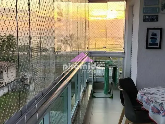 Apartamento 3 quartos e 1 banheiro, à venda, no bairro Parque Balneário Poiares em Caraguatatuba