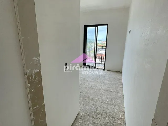 Apartamento 2 quartos e 2 banheiros, à venda, no bairro Sapé em Ubatuba
