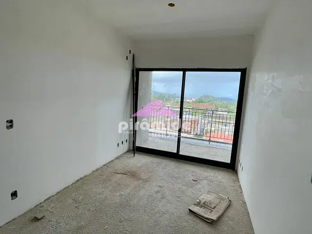 Apartamento 2 quartos e 2 banheiros, à venda, no bairro Sapé em Ubatuba