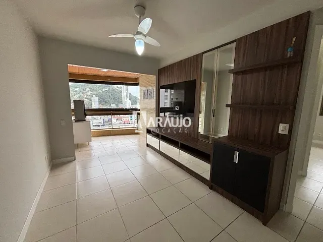 Apartamento 3 quartos e 1 banheiro, para alugar, no bairro Centro em Itajaí