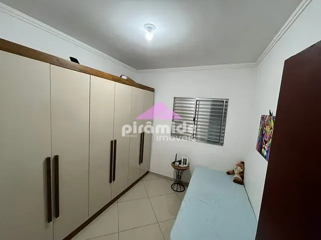 Apartamento 2 quartos e 2 banheiros, à venda, no bairro Vila Industrial em São José dos Campos