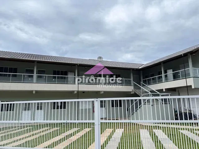Apartamento 2 quartos e 1 banheiro, à venda, no bairro Maranduba em Ubatuba
