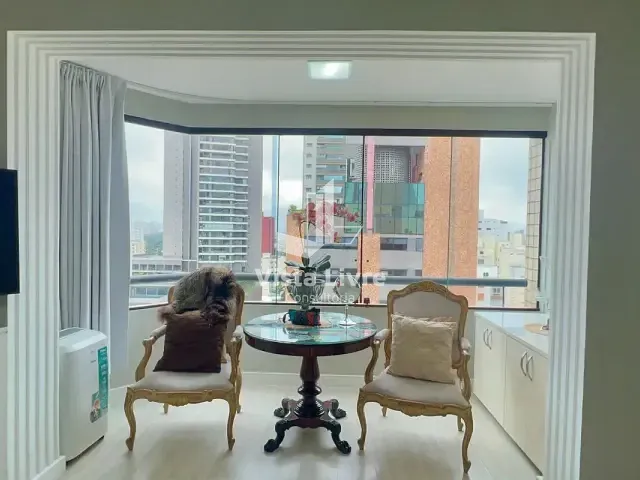 Apartamento com 200m² 3 quartos e 2 banheiros, à venda, no bairro Pinheiros em São Paulo