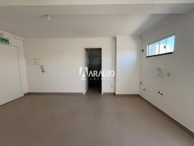 Apartamento 1 quarto e 1 banheiro, para alugar, no bairro Centro em Navegantes