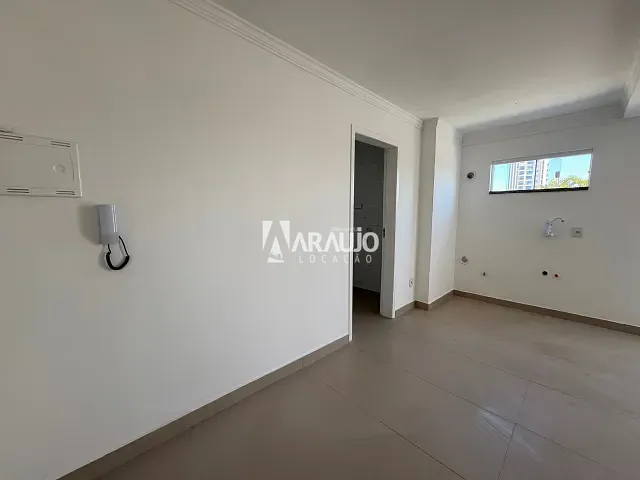 Apartamento 1 quarto e 1 banheiro, para alugar, no bairro Centro em Navegantes