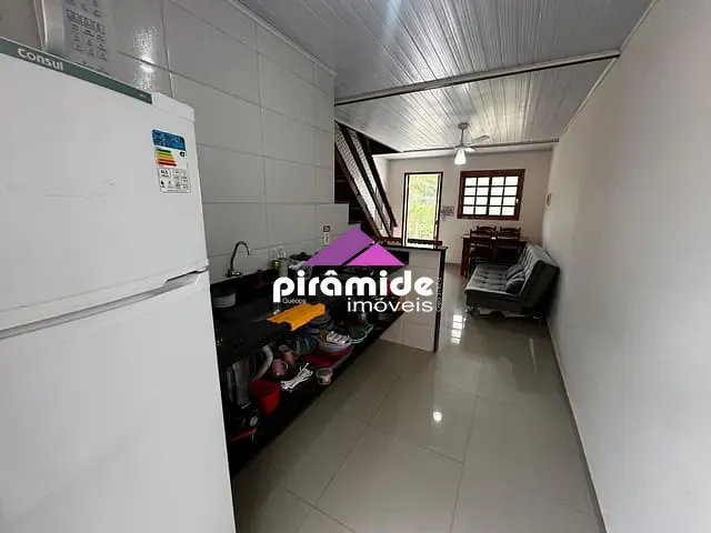 Apartamento 2 quartos e 2 banheiros, à venda, no bairro Maranduba em Ubatuba