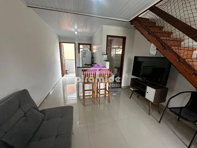 Apartamento 2 quartos e 2 banheiros, à venda, no bairro Maranduba em Ubatuba