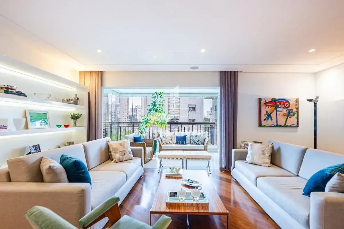 Apartamento, 3 quartos, 240 m² - Foto 1