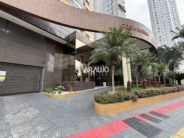 Apartamento 2 quartos e 1 banheiro, para alugar, no bairro Centro em Itajaí