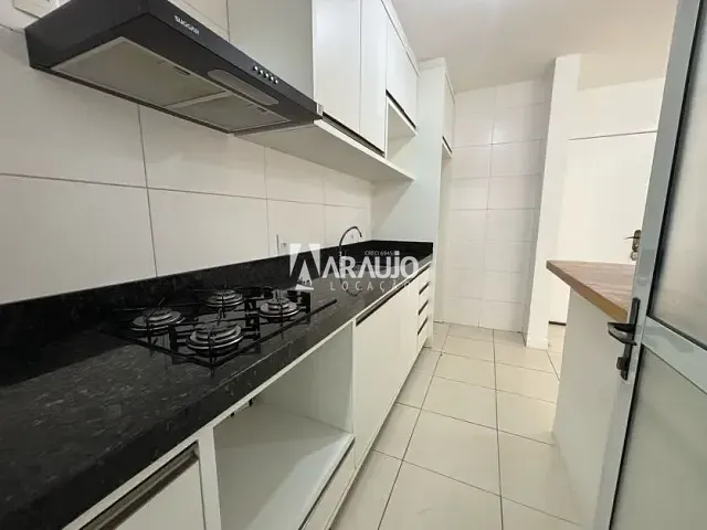 Apartamento 2 quartos e 1 banheiro, para alugar, no bairro Centro em Itajaí