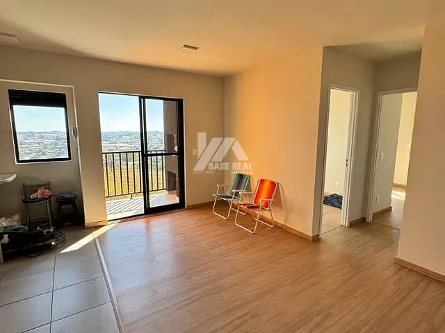 Apartamento 2 quartos e 2 banheiros, à venda ou para alugar, no bairro Batel em Guarapuava