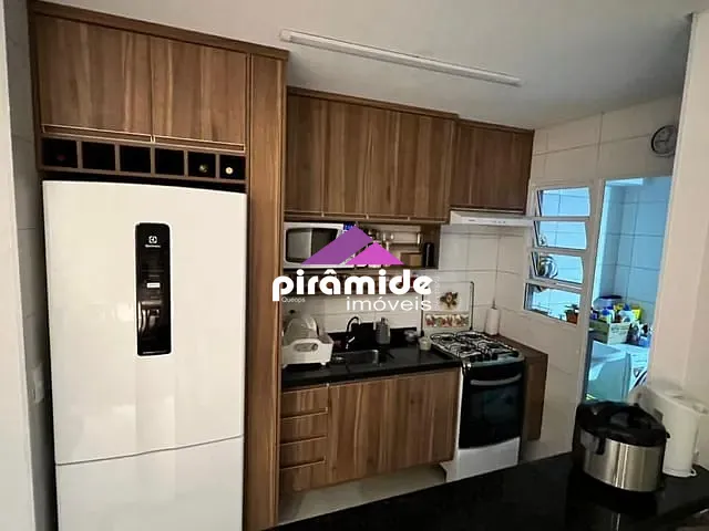 Apartamento 2 quartos e 2 banheiros, à venda, no bairro Jardim Oriente em São José dos Campos