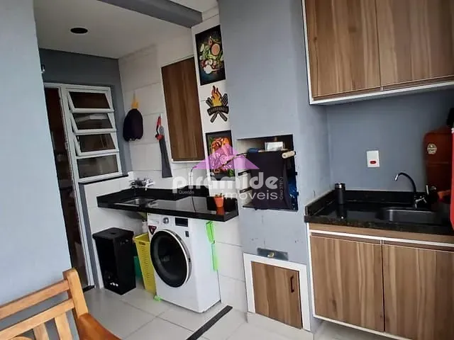 Apartamento 2 quartos e 2 banheiros, à venda, no bairro Jardim Oriente em São José dos Campos