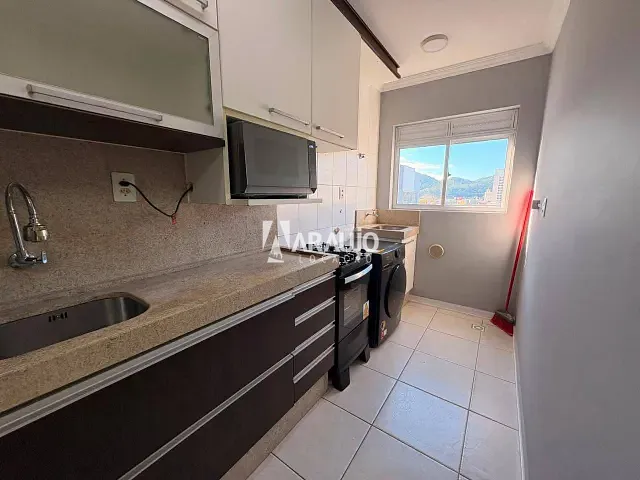Apartamento com 60m² 2 quartos e 1 banheiro, para alugar, no bairro Carvalho em Itajaí