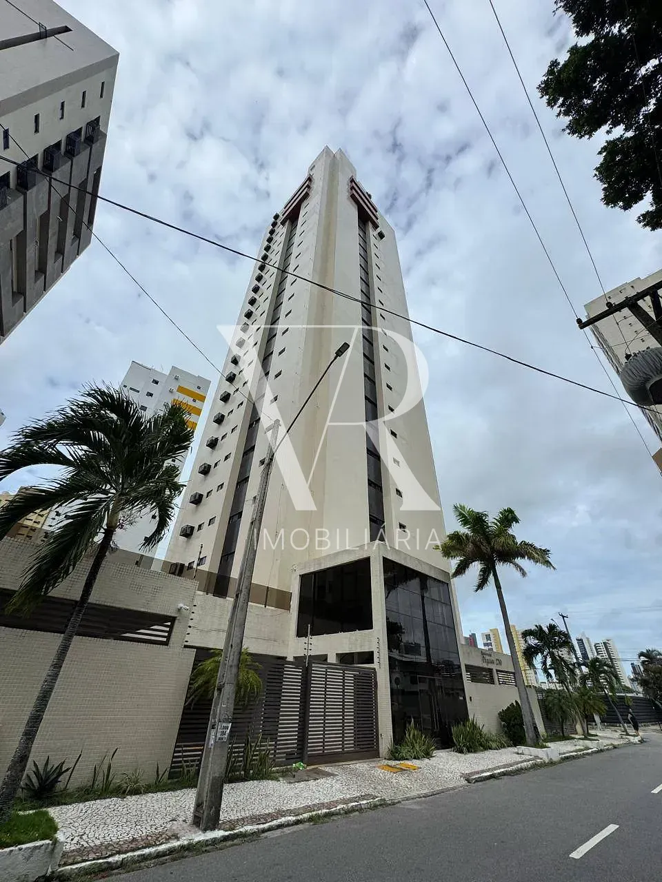 Apartamento, 3 quartos, 232 m² - Foto 1
