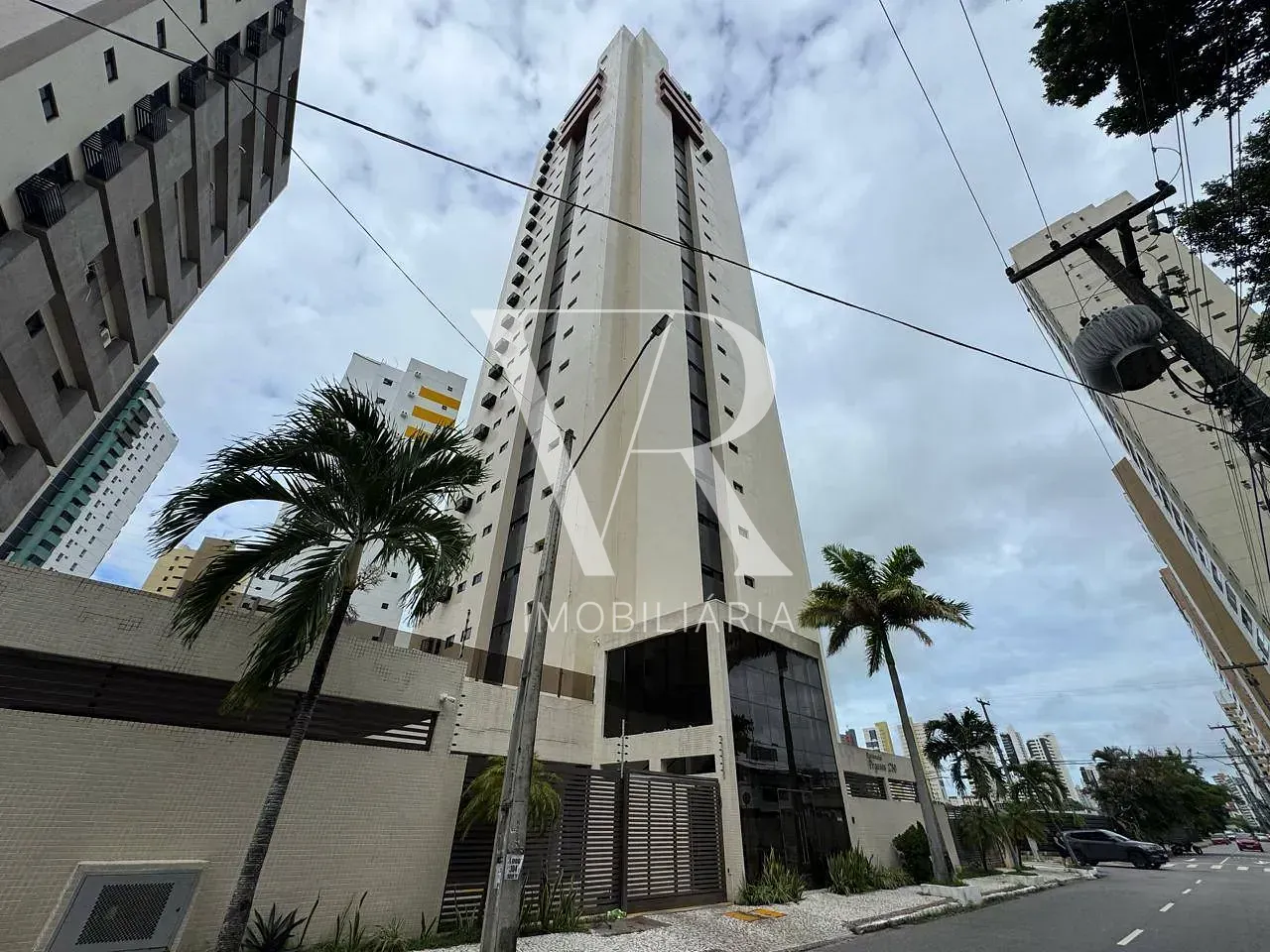 Apartamento, 3 quartos, 232 m² - Foto 2