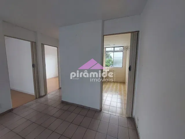Apartamento 2 quartos e 1 banheiro, à venda, no bairro Vila Industrial em São José dos Campos