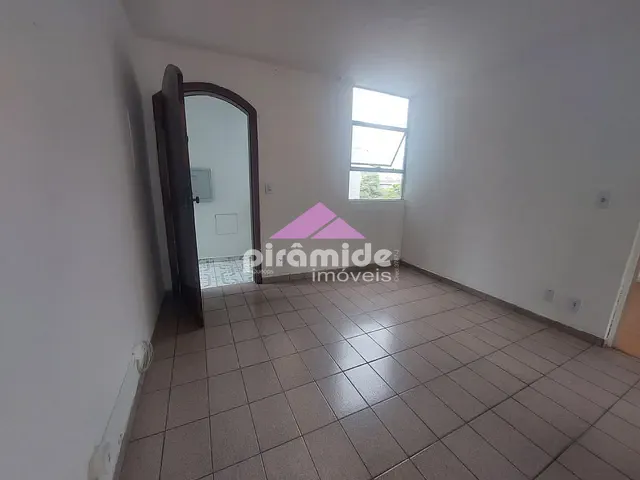 Apartamento 2 quartos e 1 banheiro, à venda, no bairro Vila Industrial em São José dos Campos