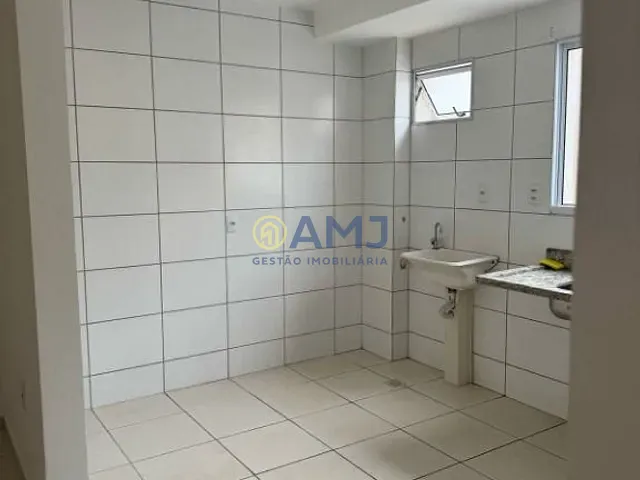 Apartamento 2 quartos e 1 banheiro, à venda, no bairro Parque das Nações em Aparecida de Goiânia