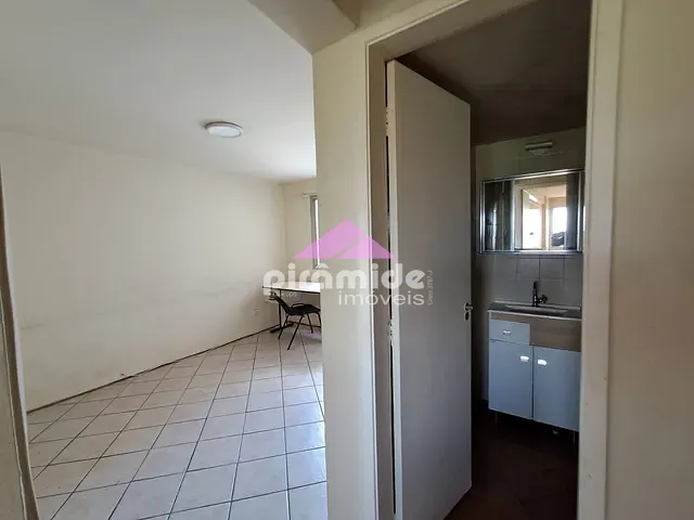 Apartamento 1 quarto e 1 banheiro, à venda, no bairro Jardim São Dimas em São José dos Campos