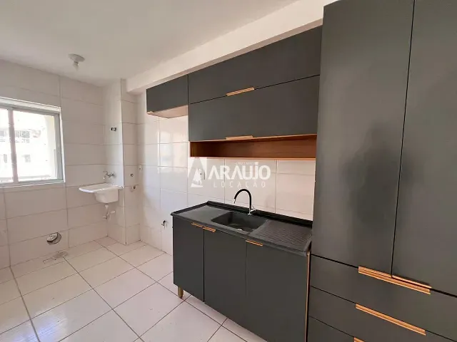 Apartamento 2 quartos e 1 banheiro, para alugar, no bairro Espinheiros em Itajaí