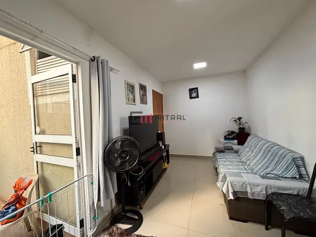 Apartamento 2 quartos e 1 banheiro, à venda, no bairro Cidade Industrial 2 em Londrina