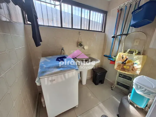 Apartamento com 82m² 2 quartos e 1 banheiro, à venda, no bairro Centro em Caraguatatuba