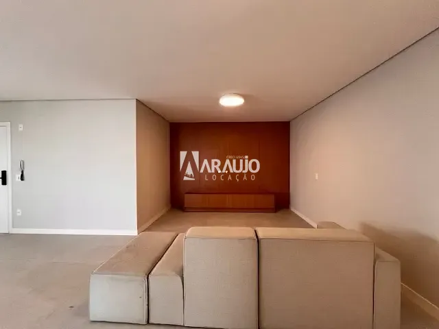 Apartamento para alugar, no bairro Centro em Itajaí