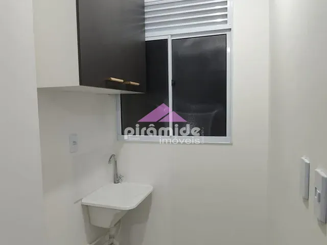 Apartamento 2 quartos e 1 banheiro, para alugar, no bairro Parque dos Ipês em São José dos Campos