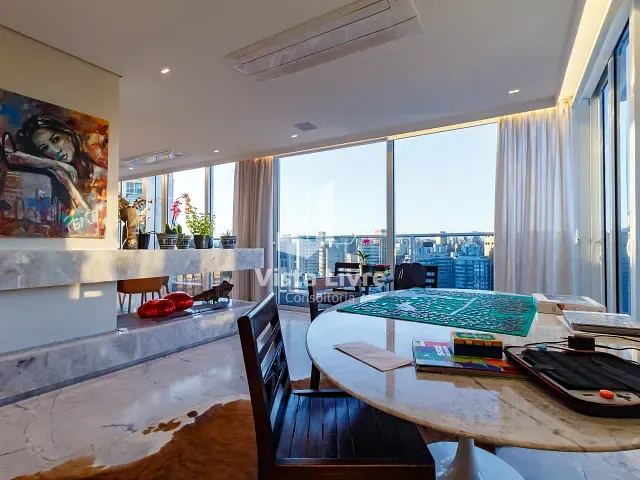 Apartamento com 300m² 3 quartos e 4 banheiros, à venda, no bairro Jardim Paulistano em São Paulo