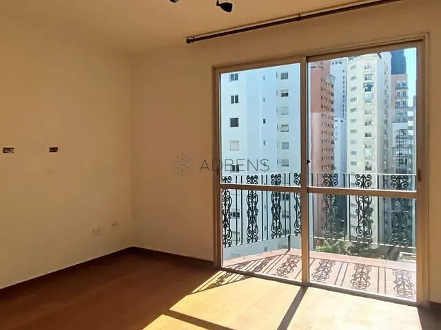 Apartamento 1 quarto e 1 banheiro, para alugar, no bairro Itaim Bibi em São Paulo